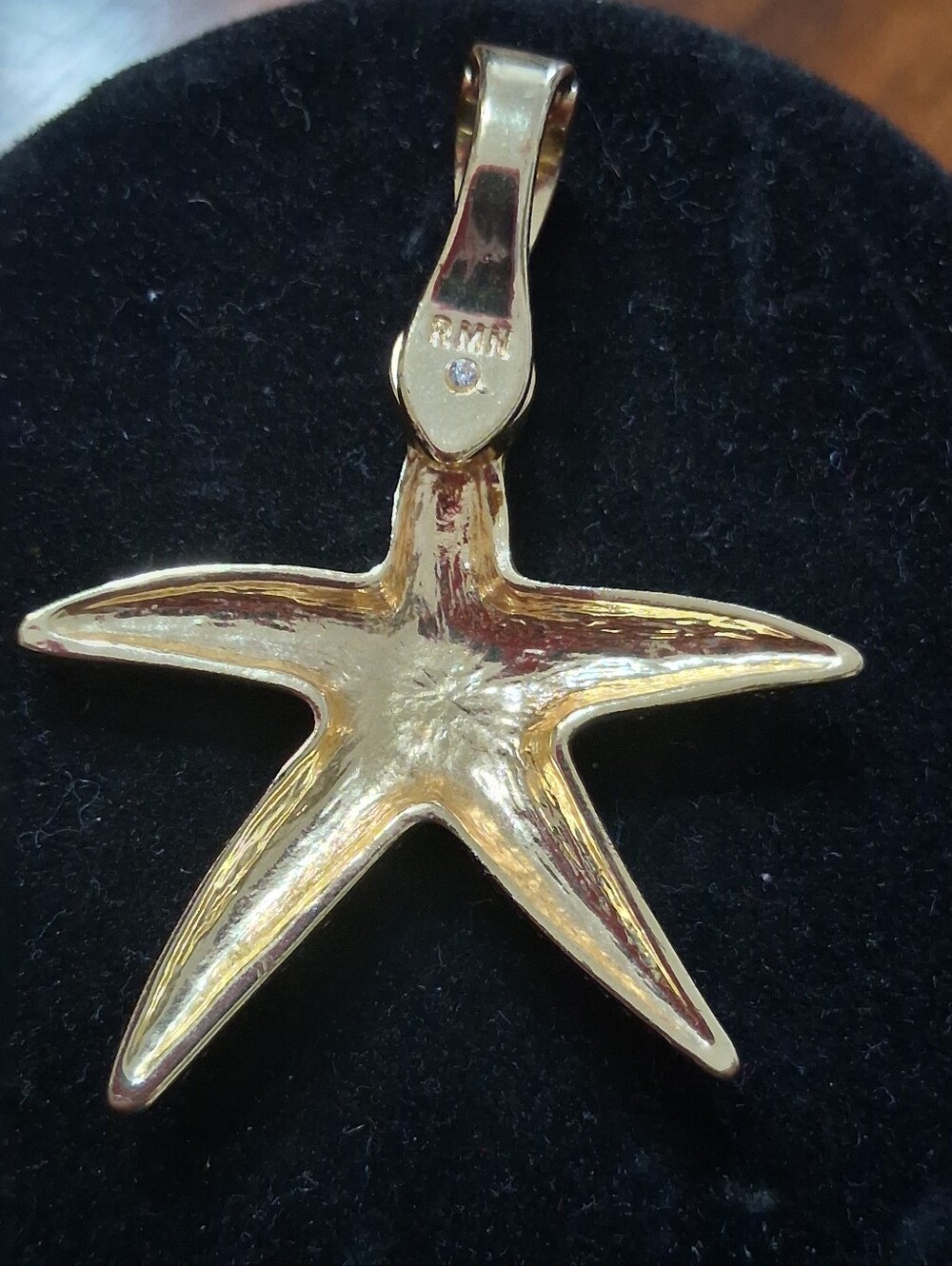 Gold Tone Crystal Starfish Pendant Necklace - Sparkling Beach Charm - Picture 6 of 6